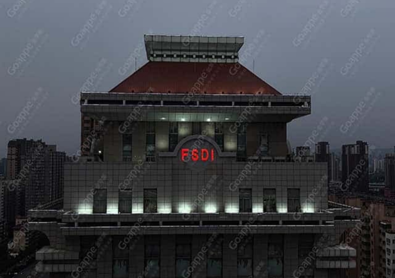 樓體發(fā)光字城市上空的“閃亮名片”!